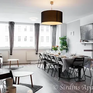  Apartment Big Fancy Center